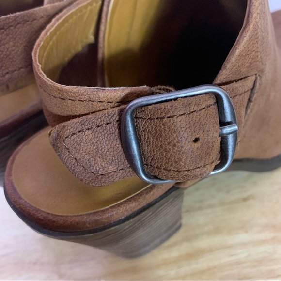 Lucky Brand Leather Slingback Heel Block Size7.5M - Picture 3 of 12